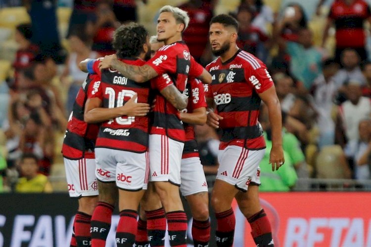 Flamengo vence Vasco e vai jogar pelo empate no domingo para ir à final do Carioca